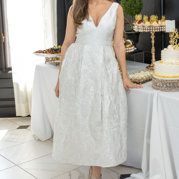 Lulus Dresses & Skirts - Lost in the Magic Ivory Metallic Jacquard Sleeveless Midi Dress